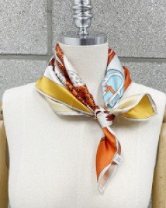 재규어 까레 호피 실크 스카프