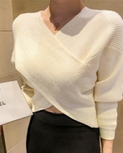 크로스 브이넥 랩 오프숄더 크롭 니트