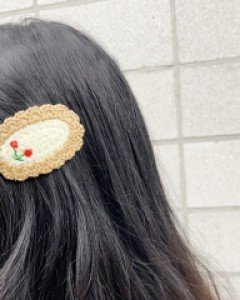 1+1 뜨게 체리 니트 똑딱핀