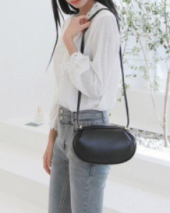 동글동글 데일리 가죽 만두 크로스백