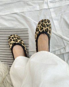 둥근 컬러 호피 플랫 구두