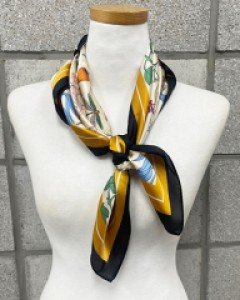 바구니티비 화려한 플라워 사각 스카프