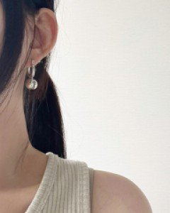 볼트 링 볼 귀걸이