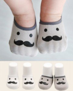 콧수염 덧신