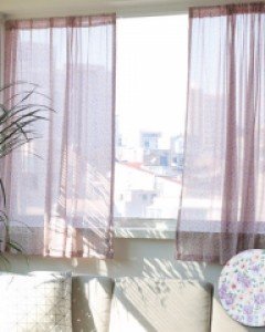 잔잔한꽃밭 작은창커튼 겸 가리개커튼