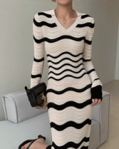가리비 웨이브 니트 원피스