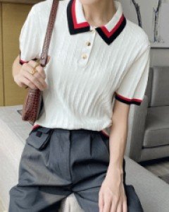 몽드 배색 카라 꽈배기 반팔 니트