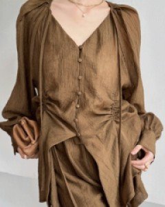 세트구성-비발디 볼륨블라우스 반바지 세트