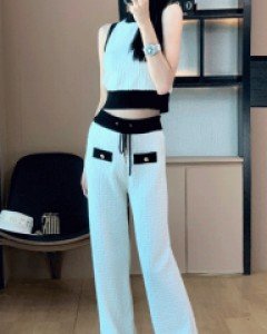 케세라 심플 화이트 민소매 트레이닝 세트