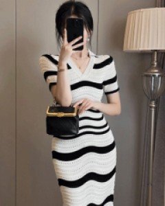 레슬리 웨이브 반팔 니트 원피스