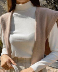 [루이스엔젤] 쫀쫀 반하이넥 숄더 셔링 티셔츠