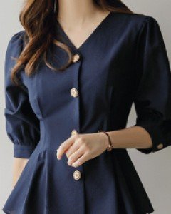 [루이스엔젤] 고급스러움이 가득한 핀턱 골드버튼 블라우스