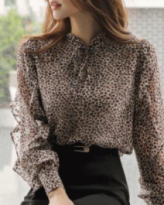 [루이스엔젤] 베리플라워 펄 블러 쟈가드 쉬폰 프릴 블라우스