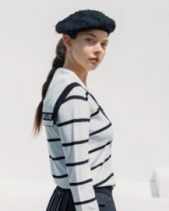 [QoG] 스트라이프 뒷 레터링 세라카라 단추 가디건