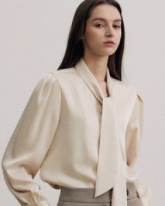 [Theonme] 엔데라 패슨 타이 퍼프 슬리브 블라우스