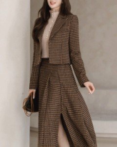 [루이스엔젤] 제니타 백 밴딩 트임 A라인 플리츠 스커트