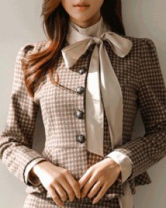 [루이스엔젤] 몬트 하운드체크 노카라 페플럼 자켓