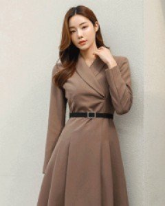 [루이스엔젤] 멜버른 랩 숄카라 핀턱 플리츠 A라인 원피스