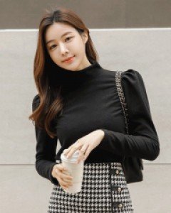 [루이스엔젤] 모블랑 도톰 포근 반하이넥 웜업 블라우스 티