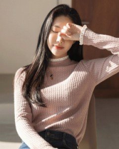 [루이스엔젤] 멜리프 론케이블 꽈배기 배색 니트 블라우스