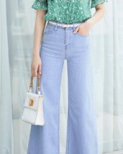 데미블루 라이트워싱 와이드 부츠컷 데님 팬츠