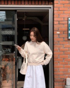 [Made] 프롬 카라 반집업 맨투맨 - 2color (치마바지 추가✨)