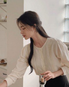 쉬즈 핀턱 블라우스 - 2color