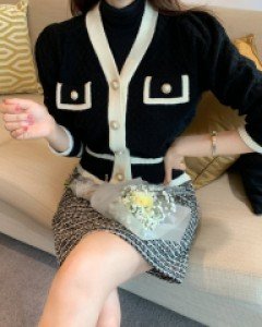 샤네르 진주버튼 트위드가디건