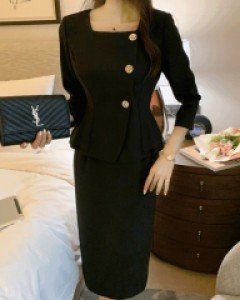 베르앙 스퀘어넥 페플럼 7부 원피스(S/M/L)하객룩