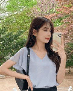 솔트 날개 셔링블라우스-2color, 날개소매로 군살커버-성숙하고 고급스러운 분위기 - 스타일티바