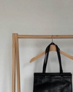 뱀피 스퀘어 숄더백-스퀘어백, 세련된 분위기-다양한 룩에 들기 좋아요 - 스타일티바