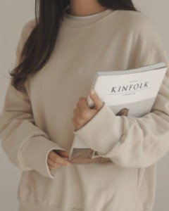 스무디 기모트임맨투맨-세련되고 캐주얼한 무드-트임디테일로 멋스러운 포인트-베이지 당일배송 가능! - 스타일티바