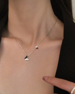 하프큐빅 트윈 나비 목걸이-[목걸이] - 스타일티바