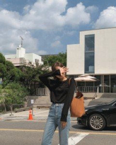 베베 라운드 긴팔티셔츠-8color, 짱짱한 텐션감-기본핏! 데일리티셔츠로 딱! - 스타일티바