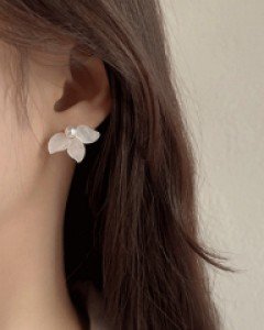 스윗 하프플라워 귀걸이-1color, [은침] - 스타일티바
