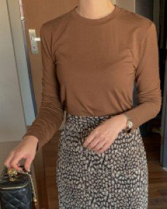 레어 소프트 티셔츠