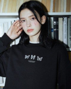 Triple Butterfly Embroidered Sweatshirt ( Black )