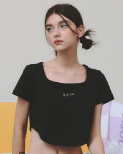 Tearing Curve T-shirt (Black)