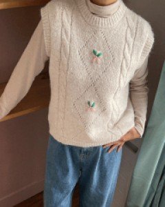 팅클 플라워 울 니트조끼