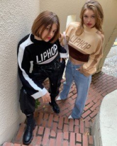 립합 바스트 배색 니트