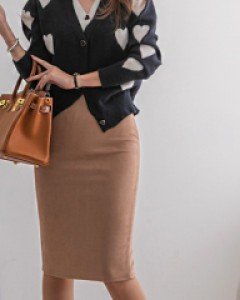 고급스럽고 보드라운 터치~ 슬릿한  H라인 스커트 #NAK MADE.