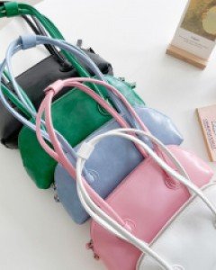 색감이 예쁜 비바리움 숄더백