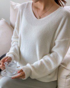 임부복*캐시크림브이 루즈니트