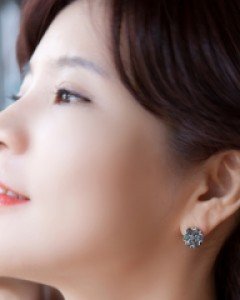 [NAS] Mystic topaz snow stud earring [실버 수공예 눈꽃송이 미스틱 토파즈 귀걸이]