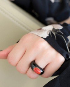 [나스첸카] 조용한 카리스마 2 [14K 수공예 산호 오닉스 반지]