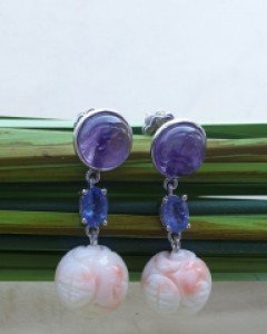 [나스첸카] 알고있나요2 _ 자수정 탄자나이트 산호 귀걸이