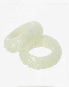 [나스첸카] 박쥐 백옥 쌍가락지