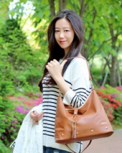 여성 태슬장식 숄더백 G18481