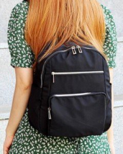 가벼운 검은색 발수 외출 백팩 K76689