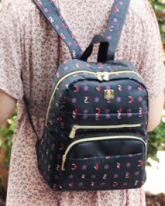 로젠 가벼운 발수 지퍼 레터링 백팩 GC2069